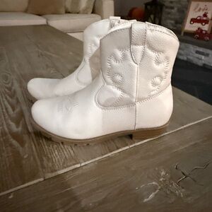 Cat & Jack Cream Kids Cowgirl Boots